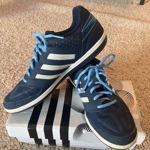 Adidas Samba-style Argentina shoes. Can be unisex!